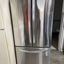 30 Inch Width Refrigerator 
