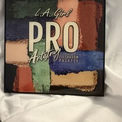 La Pro Eye Shadow Palette $5 New 