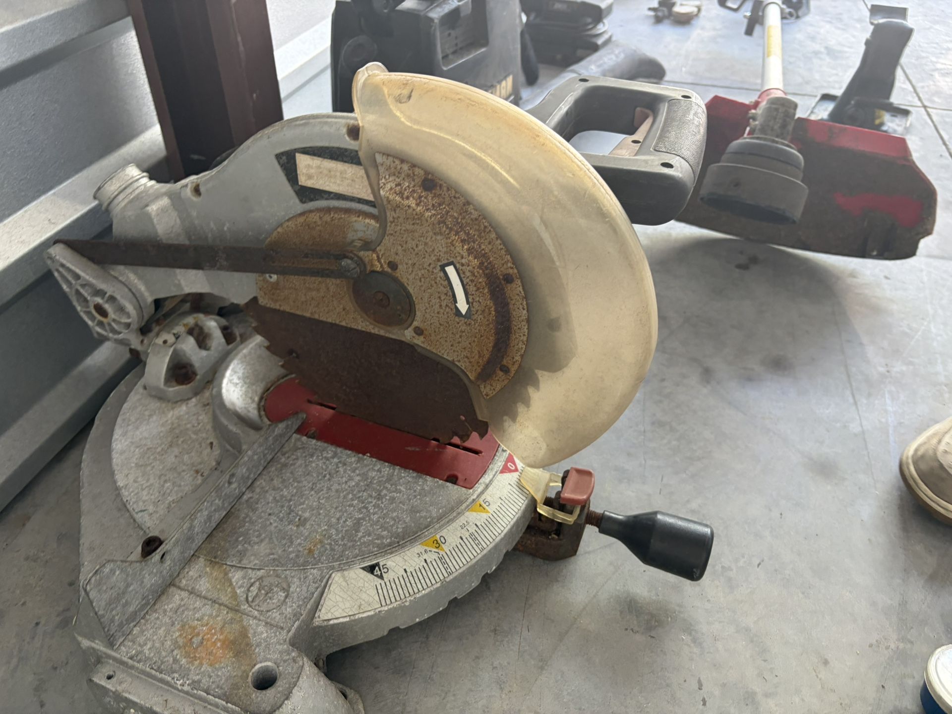 Craftsman miter saw.