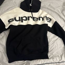 Supreme Hoodie