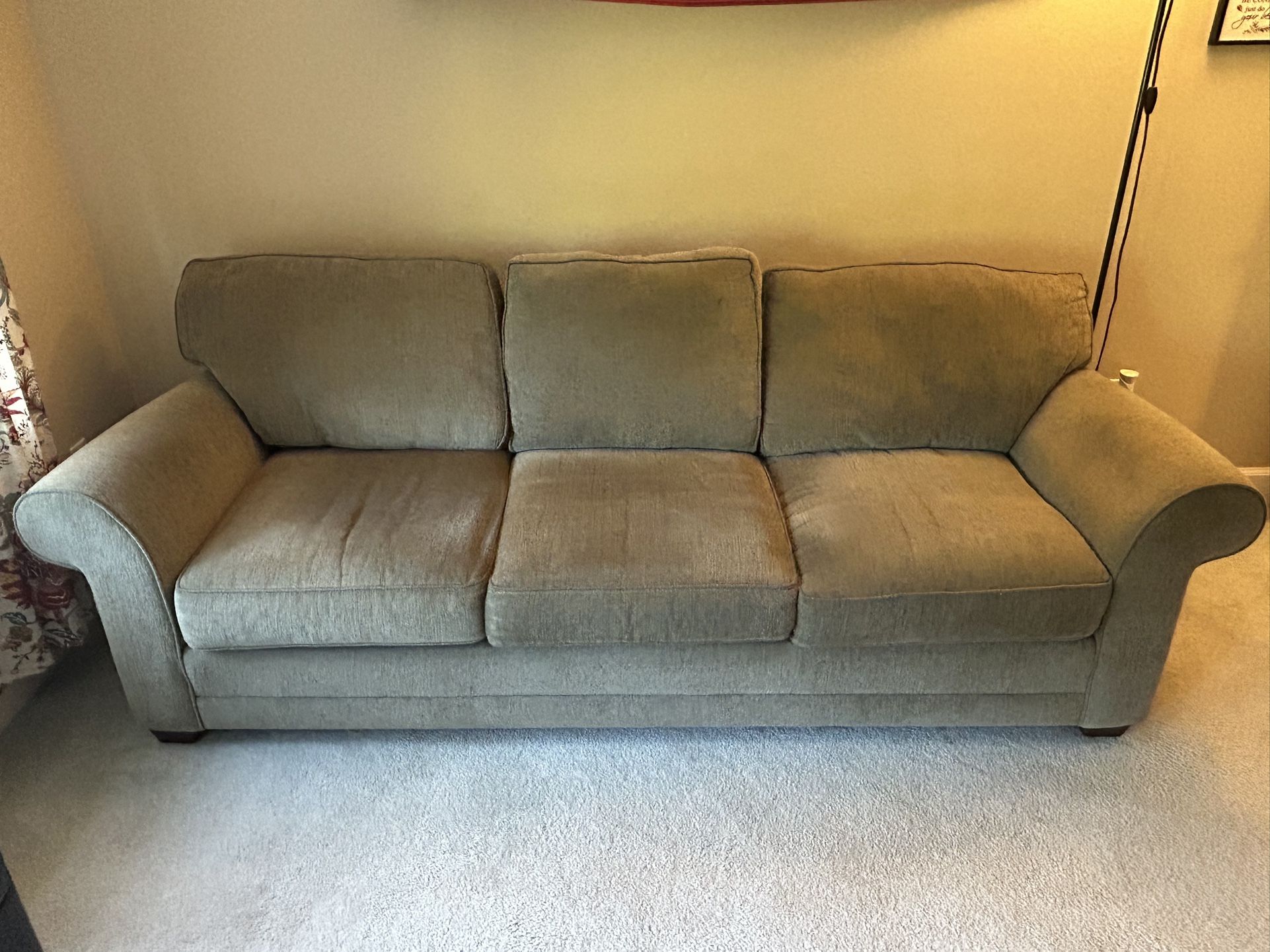 **FREE**Couch Sofa 3 Seater, Clean, No Rips Or Tears