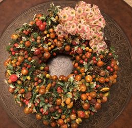 Vintage Large Harvest Wreath-Perfect for Thanksgiving in gorgeous Fall colors! Very old item!!