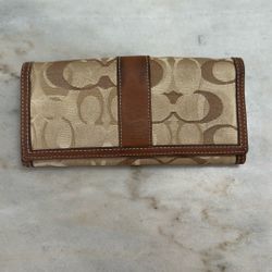 Vintage Coach Wallet/ Make Offer