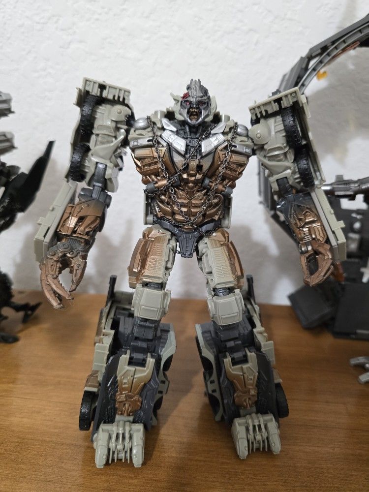 Dotm studio series megatron