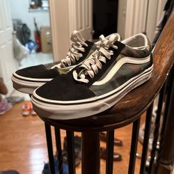 Vans Off The Wall Camo Print - Size 8 M.