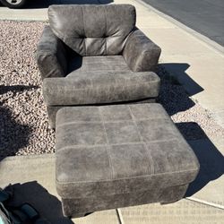 Arm Chair And Ottoman 