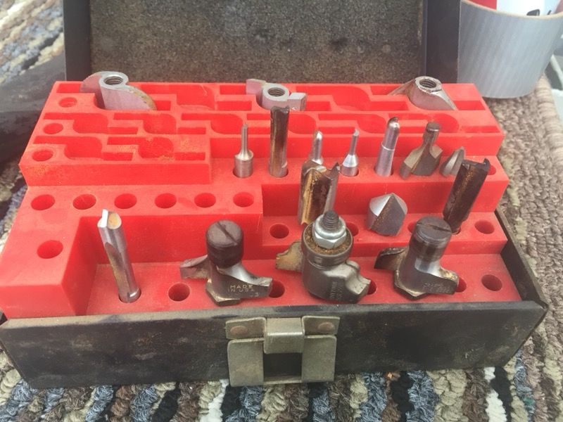USA made craftsman router bits 17 of them in container