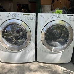 Whirlpool Washer And Gas Dryer Set