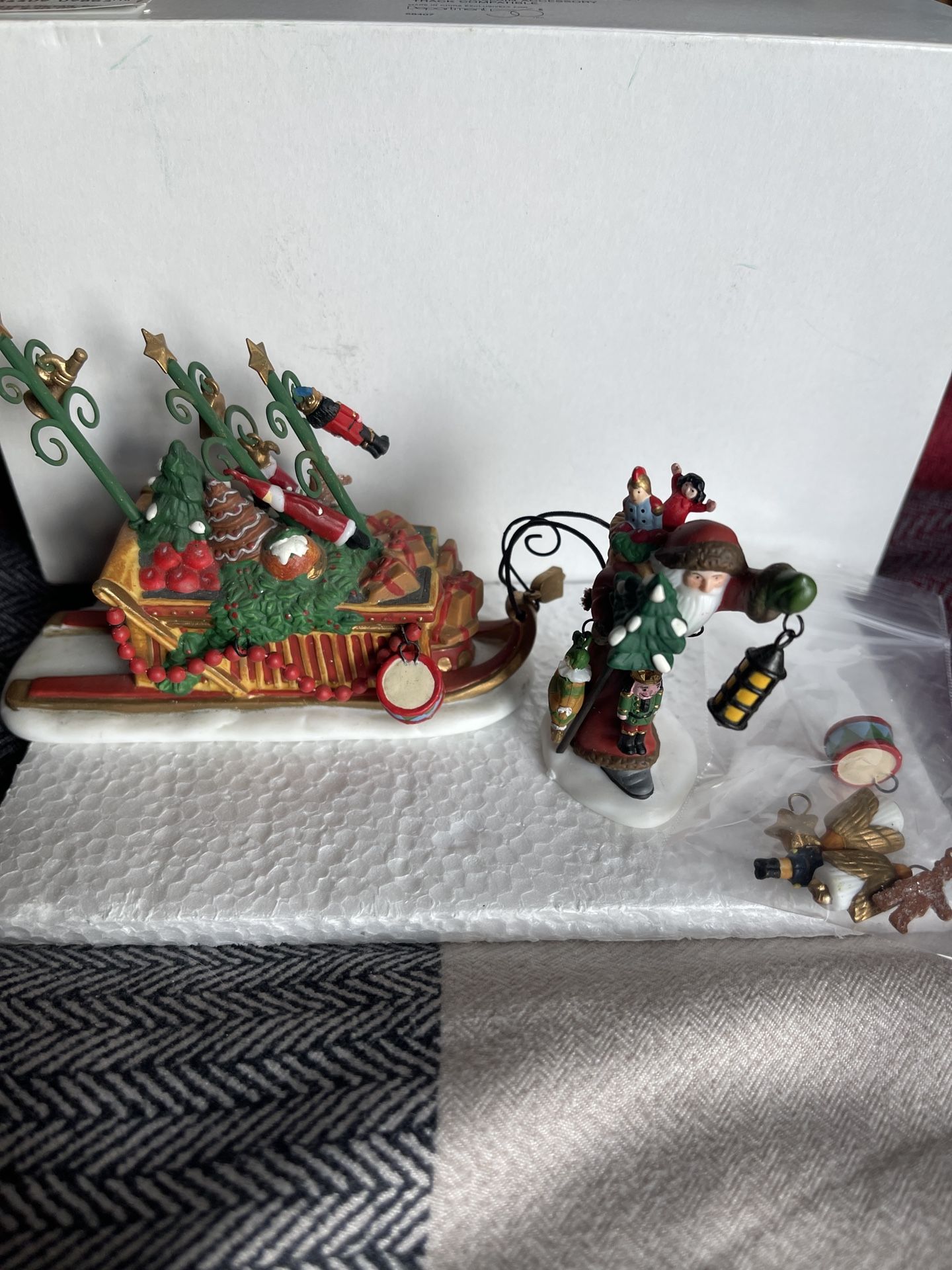 Dept. 56 Father Christmas’s Journey