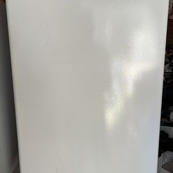 Sanyo 3.6 cu.ft. Mini refrigerator