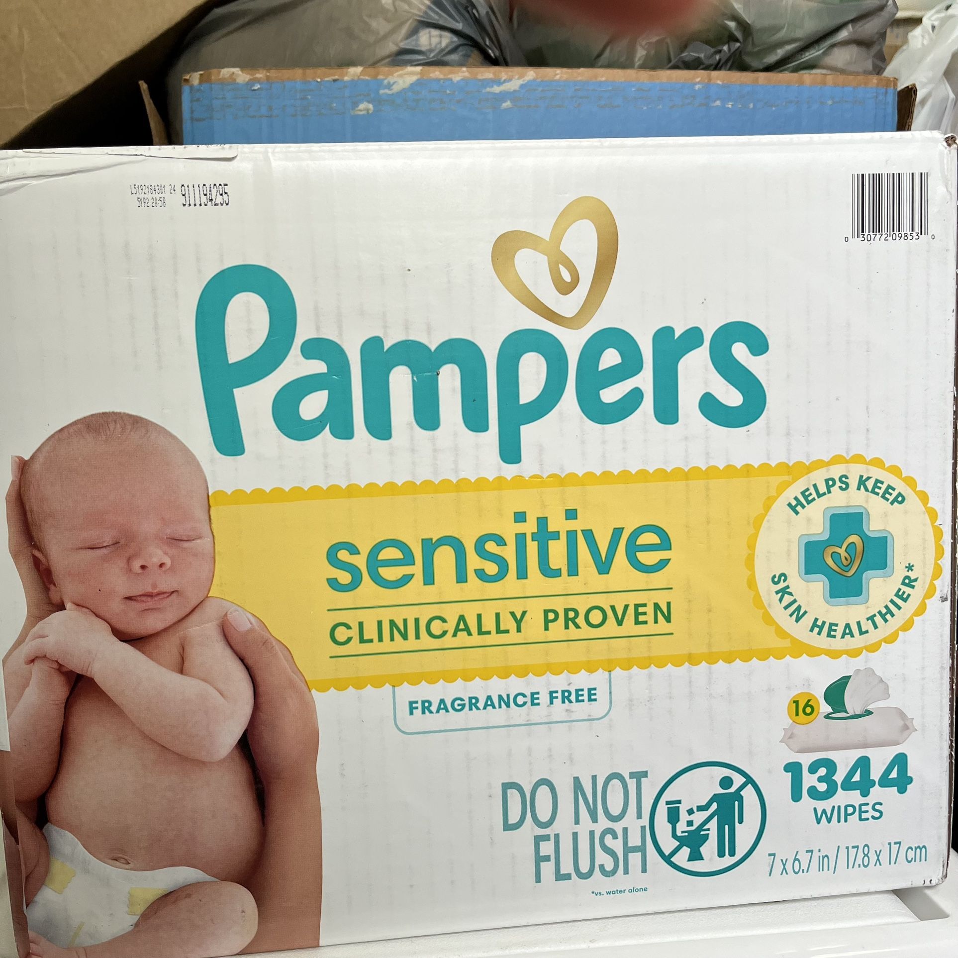 Pampers Sensitive Baby Wipes, 16 Flip-Top Packs, Water Based Wipe, Clinically Proven, Hypoallergenic, and Unscented for Babies, 1344 Wipes Total [Pack