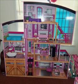 Barbie dollhouse