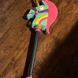 Fortnite Llama Axe