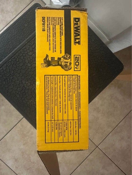 DEWALT DCF911B 20V MAX* 1/2" Impact Wrench with Hog Ring Anvil (Tool Only)