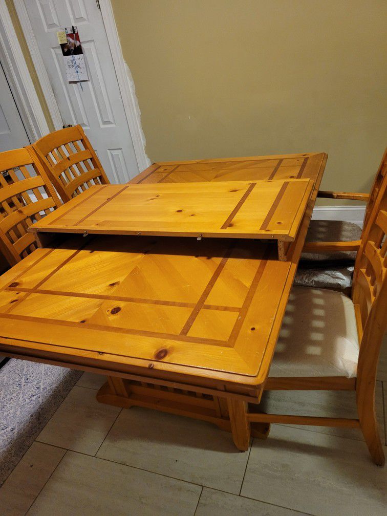Dinning  Table
