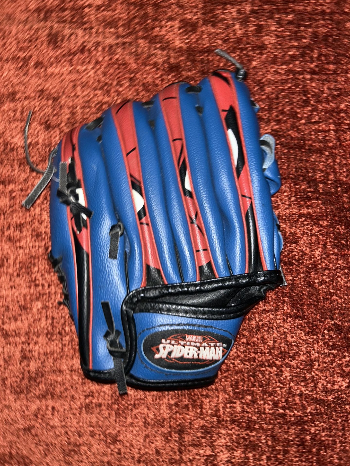 Marvel Spider Man Toddler Baseball Glove 
