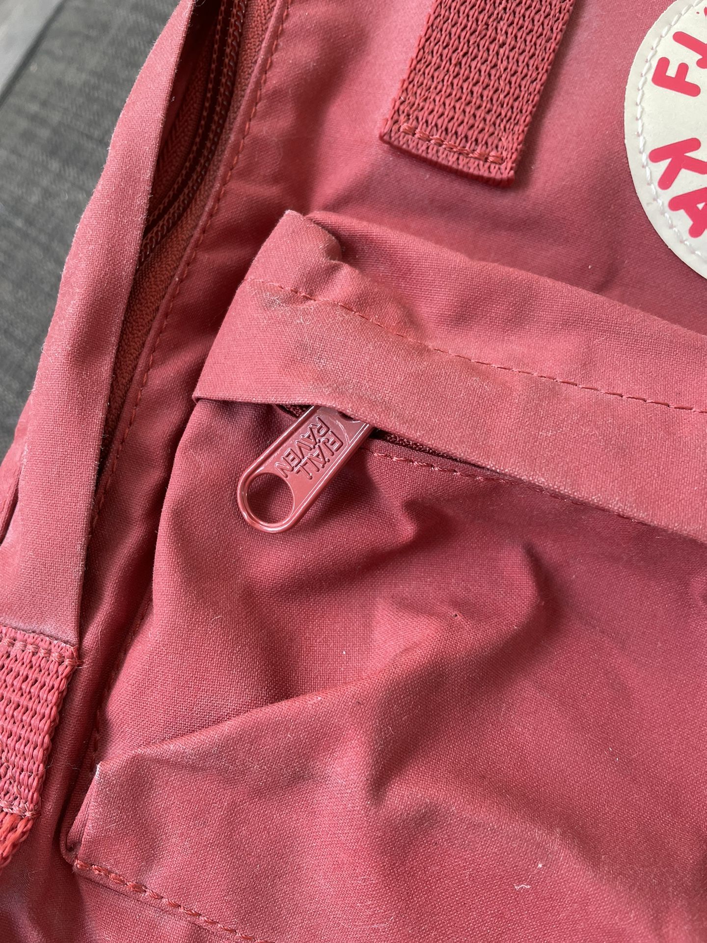 atomic pink plum north face backpack The Womens Borealis Backpack, Cyber Berry/Sumac Patagonia_Packs and Bags Count its legacy continues Brand new never used Size:METMGL150XGB (8.1:1)