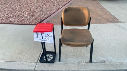 🚨 Curb Alert - Free Items 🚨