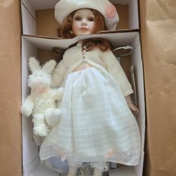 Vintage Russ Victorian Grace "Emma" Porcelain Doll #154/3,000 Limited Edition Collectible