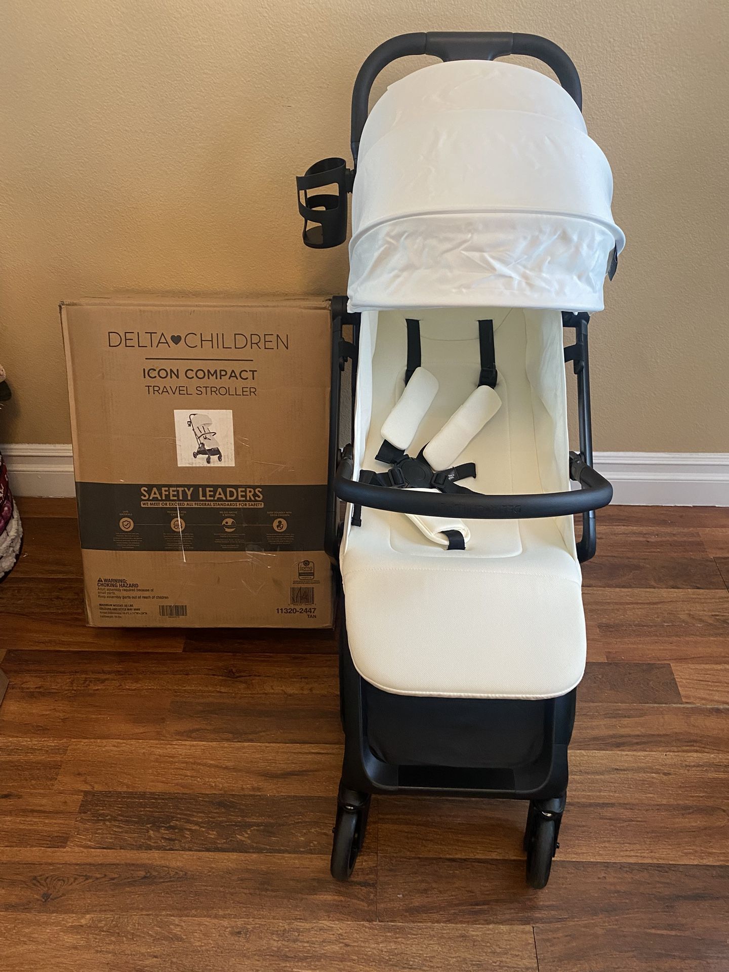 DELTA TRAVEL STROLLER BRAND NEW IN BOX 