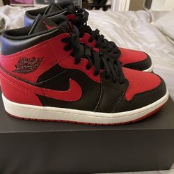 Jordan 1 Mid Banned 