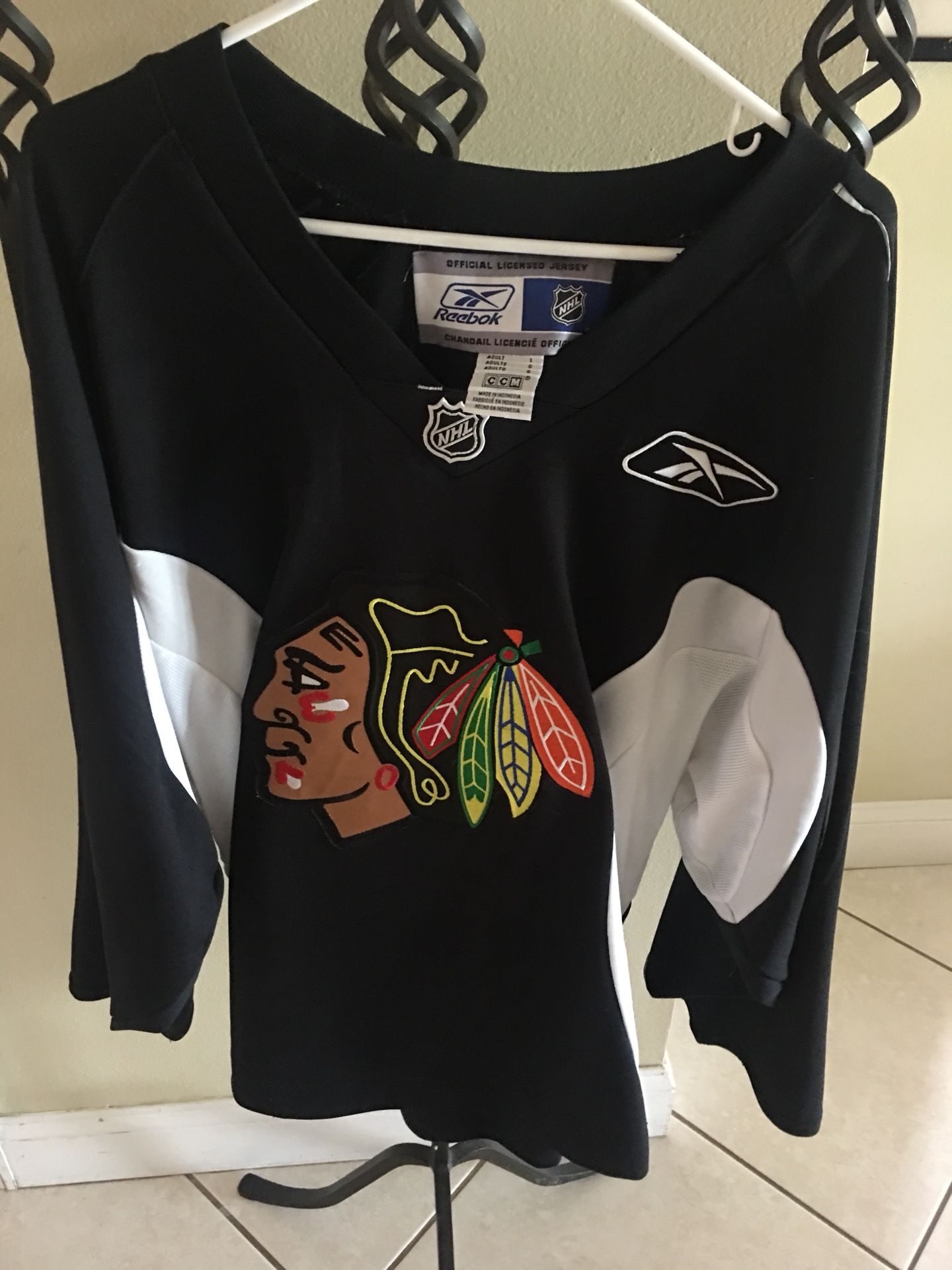 authentic hockey jersey