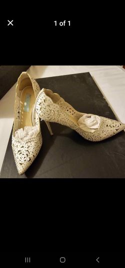 Super Cute Shoes Size 8