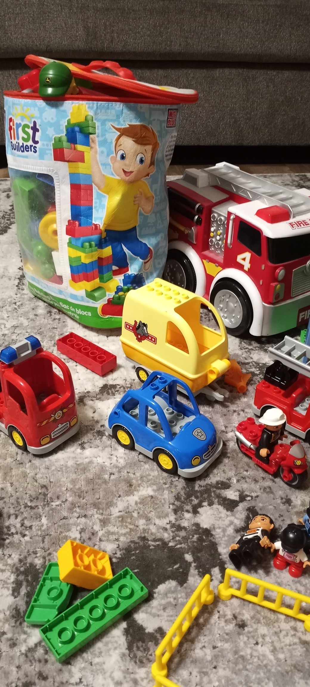 Mega Bloks, Lego Duplo, Fire and Garbage cars