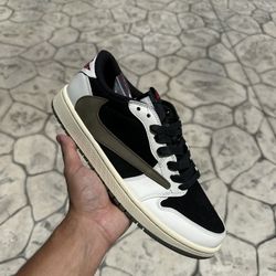 Jordan 1 Low Travis Scott " Olives "