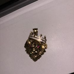 REAL 10K Gold Lioness Pendant ! Pendant Only !