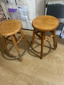 2 Bar Stools