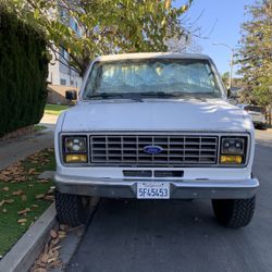 1990 Ford Club Wagon Camper 