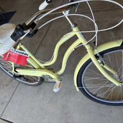 Ladies Schwinn Bike Brand New