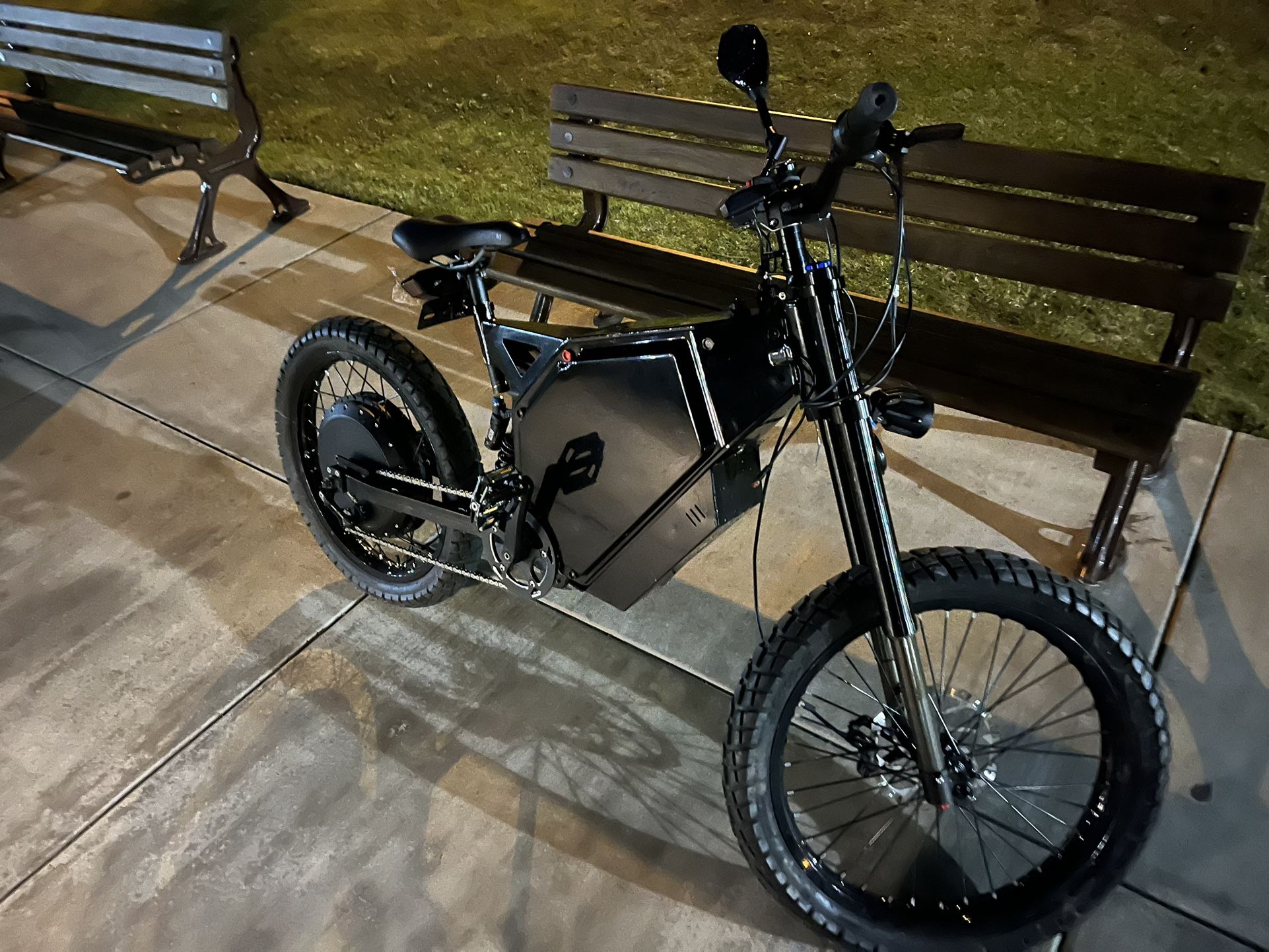 E-bike Delfast Stealth Bomber 12000 Watt 100 Mph