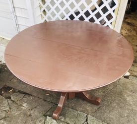Round Dining Table For SALE!!🤎💫🙌🏻💯📲✅