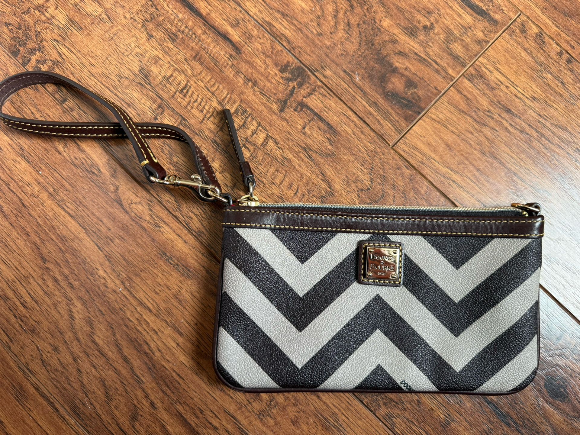 Dooney And Bourke Wristlet