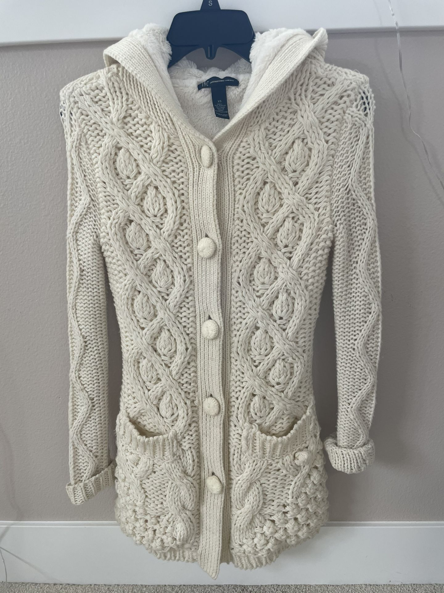 Knitted warm sweater- XS