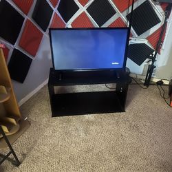 32” Insignia Fire Tv Good Condition W/ No Remote + Tv Stand