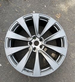 Tesla OEM 22 inch 22x10 fully refinished 1 rim like new 250$ for 1 wheel plus tax. More rims styles in stock , used and new , sets and singles. Insta