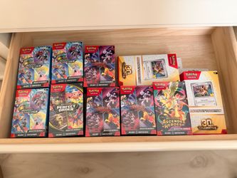 Pokemon TCG Booster Bundle (Ascended, Destined, 30th Knock Out,...)