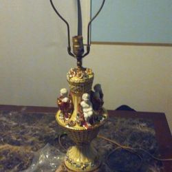 18Century Antique Vintage 24Karat Porcelain Cupid Tulip Lamp