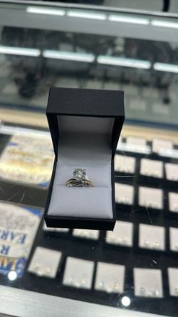 Anillo de diamante 14k