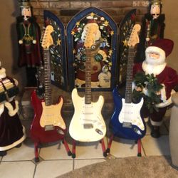 Squire Strat {Affinity} Series By Fender 🎸 All In Excellent Condition. ~Choice~ $100 🎁 Merry Christmas 🎁 