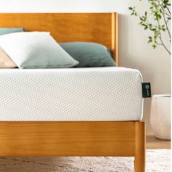  8 Inch Queen Size Memory Foam Mattress (New)