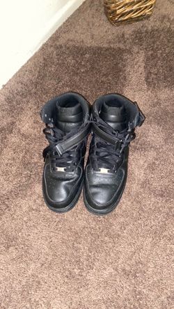 High top black Air Force’s