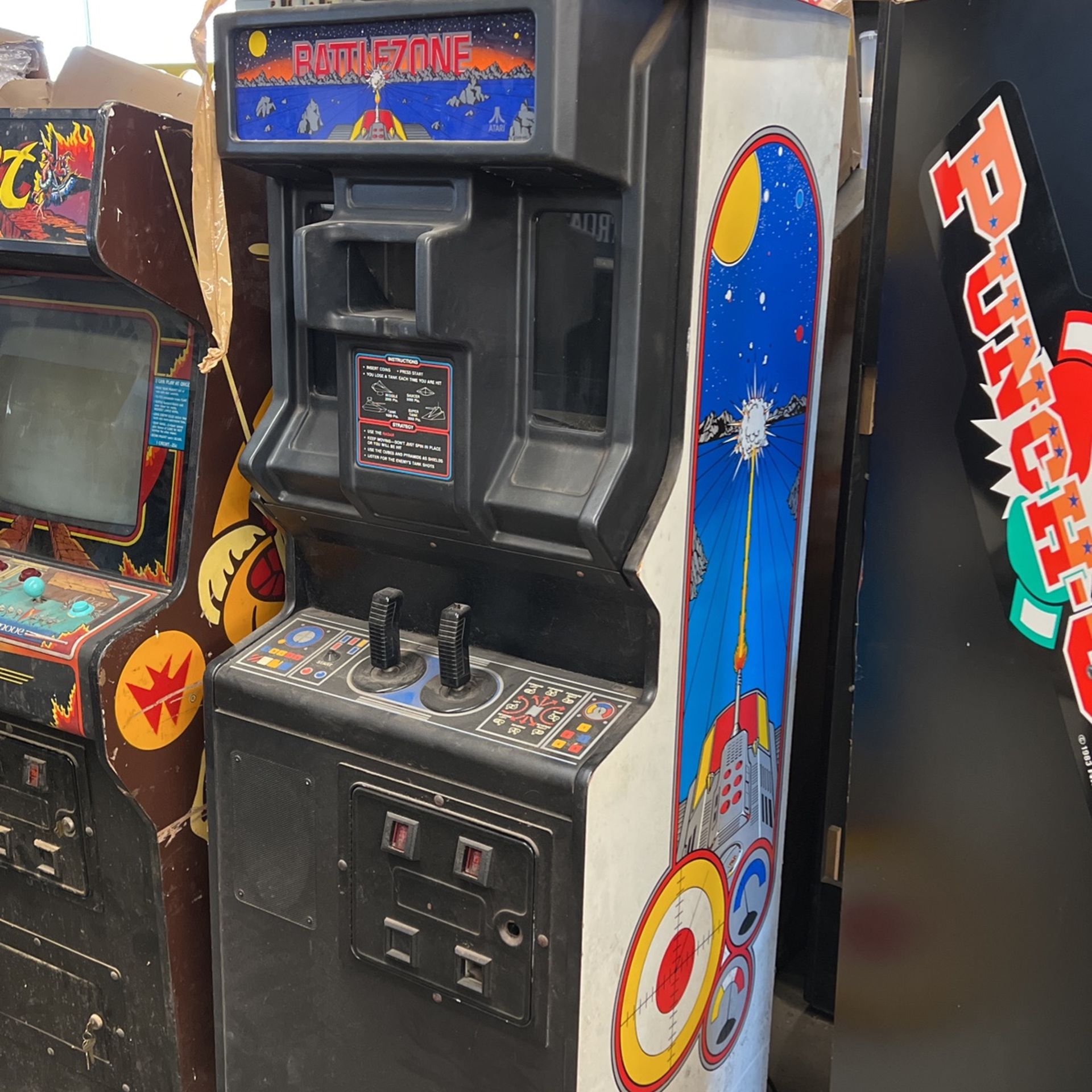 Vintage Arcade Game - Battlezone By Atari