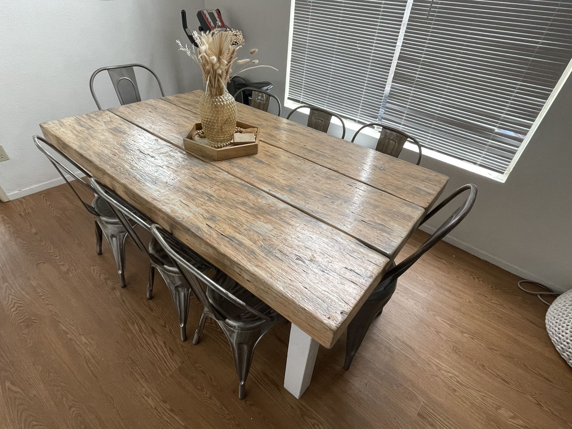 Dinning Table