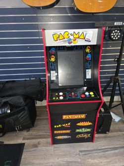 PAC-MAN ARCADE