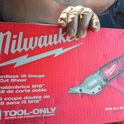Milwaukee double cut Shears 18ga