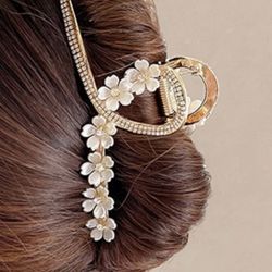 Flower & Cubic Zirconia Decor Glamorous Hair Claw For Hair Decoration